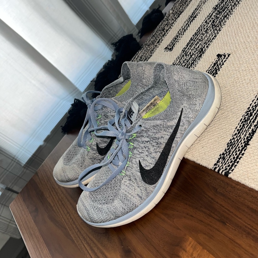 Nike size 8 hardly worn
